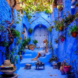 girl-in-chefchaouen